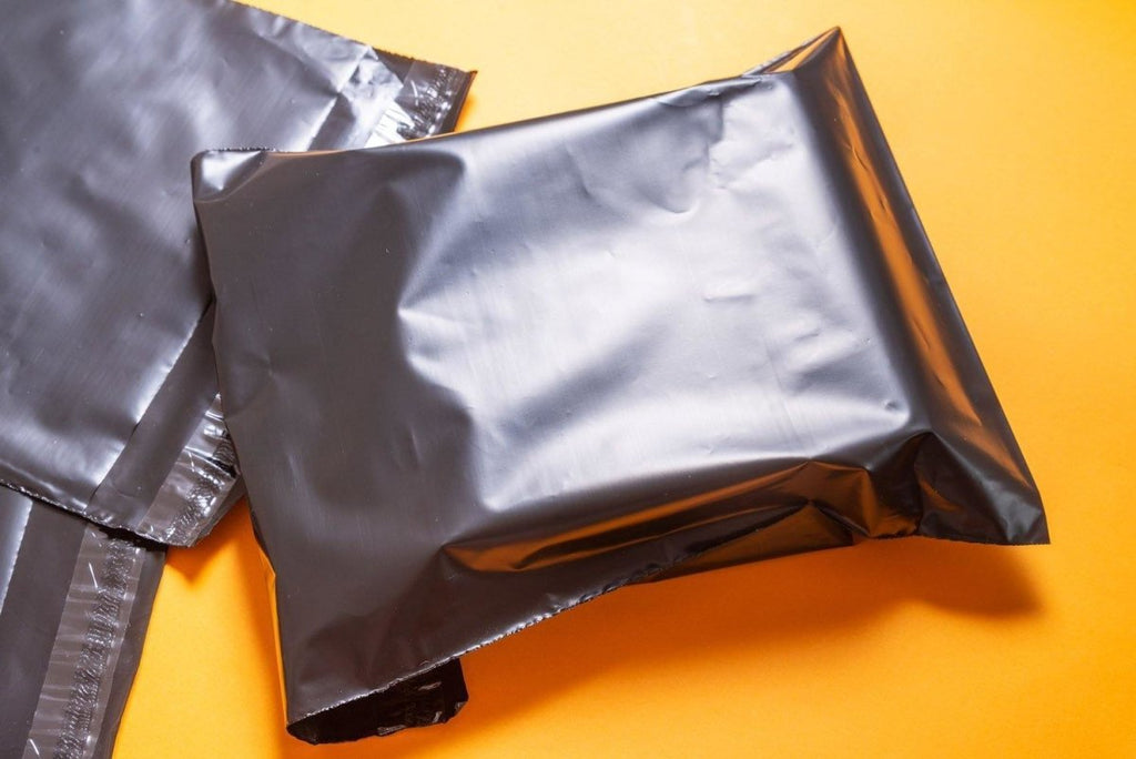 Mailing Satchel Black - Image 4